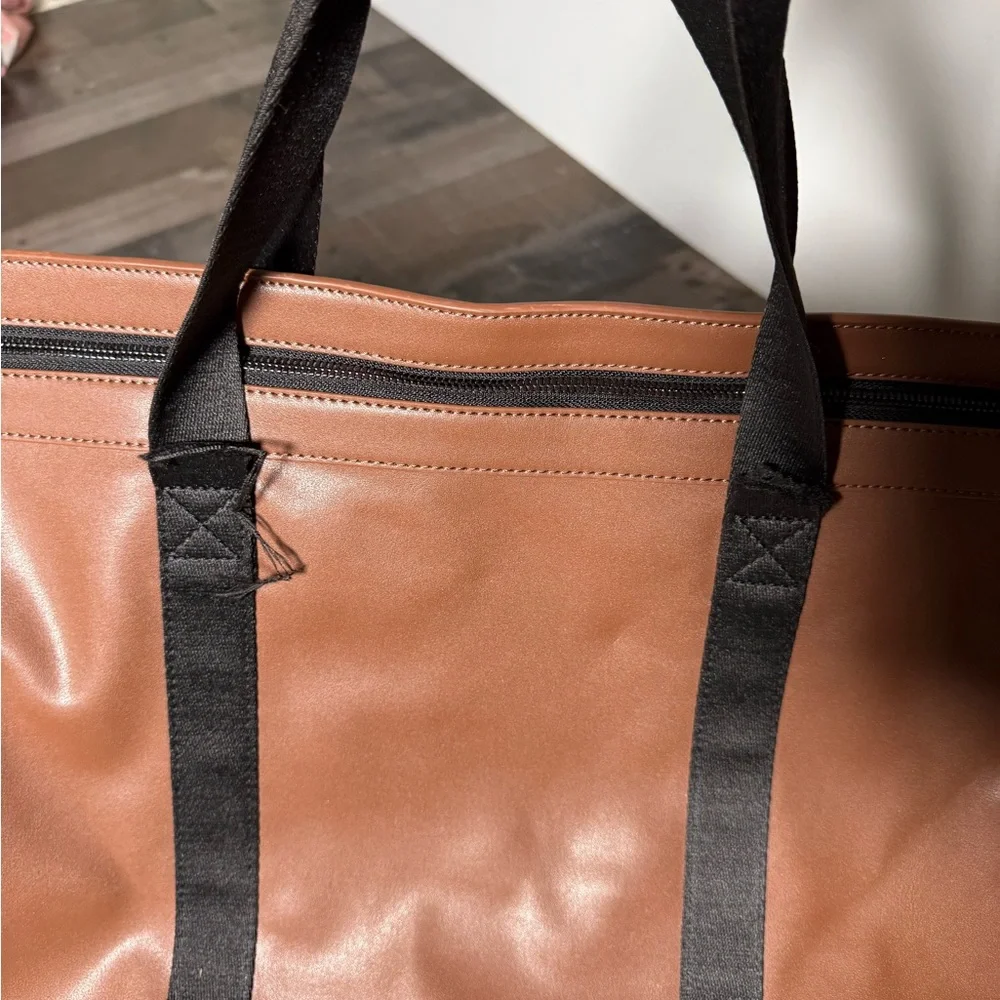 Ted Baker sleek functional